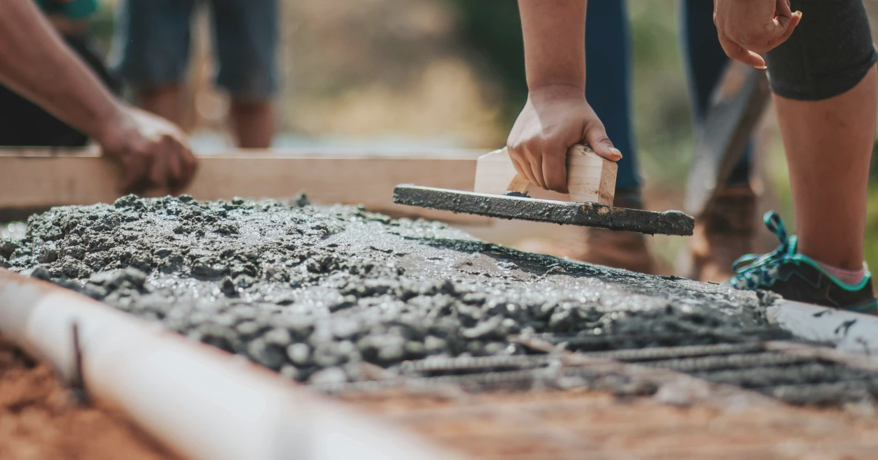 Kontix-home-one-quality-construction-image-two-webflow-ecommerce-template