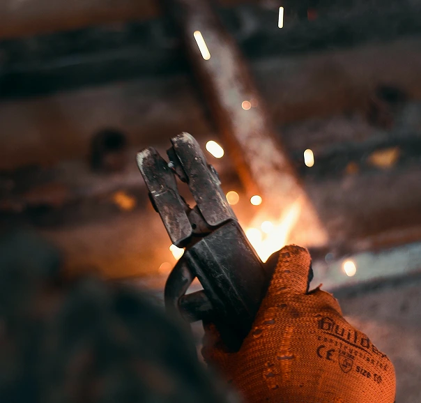 Kontix-service-one-material-engineering-image-two-webflow-ecommerce-template